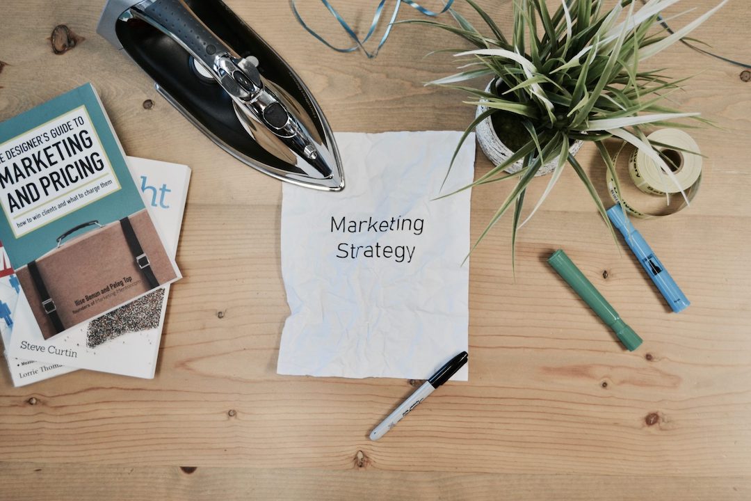 Email marketing vs social media - Strategia di marketing "Ironing" - Foto di: campaign-creators su Unsplash