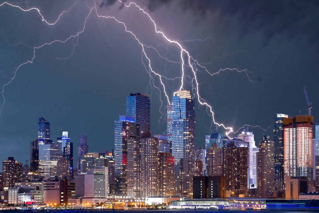 Città sotto una tempesta - Foto di Pixabay - Pexels
